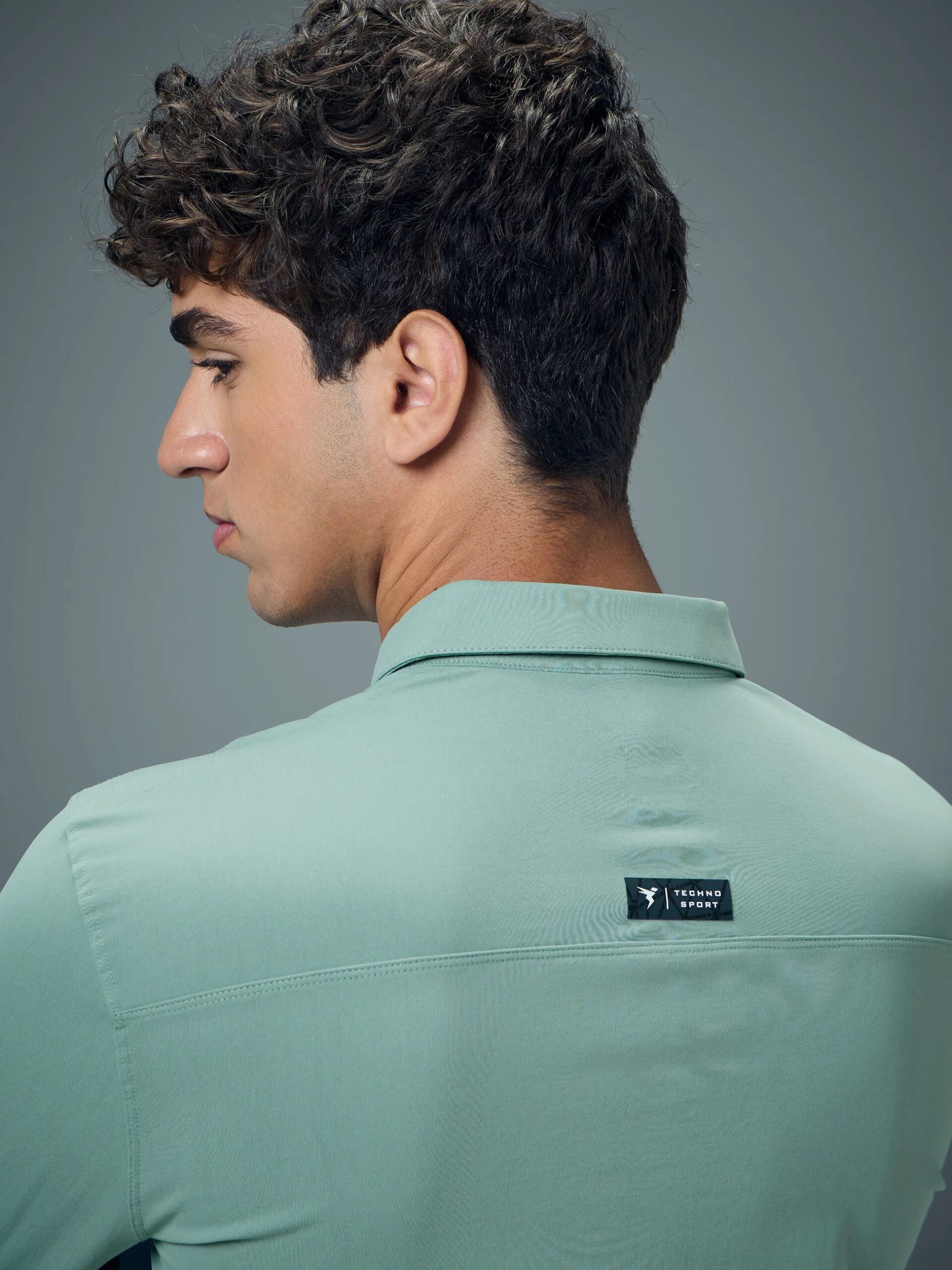 Men Solid Regular Fit Spread Collar Casual Shirt with COTFLEX - Image 2